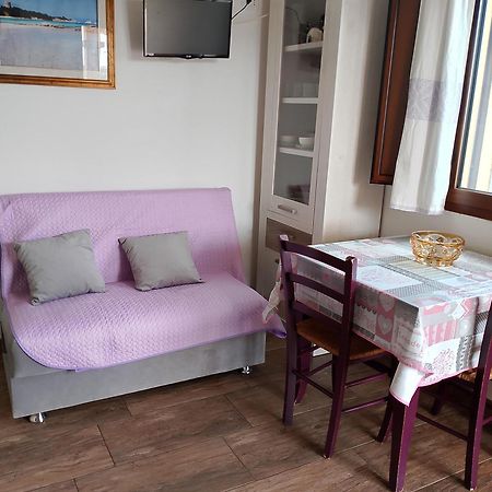 Agriturismo Gli Olivastri, Appartamento La Rosa Dei Venti Con Piscina E Solarium , Vista Mare ,Climatizzatore ,Wifi Альєнту Екстер'єр фото